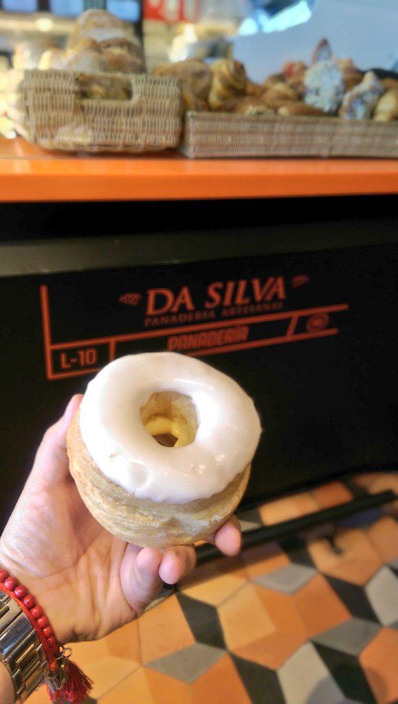 DFHambrientas's tweet photo. Porque hoy es viernes de...?! #cronas #viernesdecronas de @dasilvachef @DaSilvaPan #ViernesGordo en @mercadoromaMX http://t.co/aEIRratCJo
