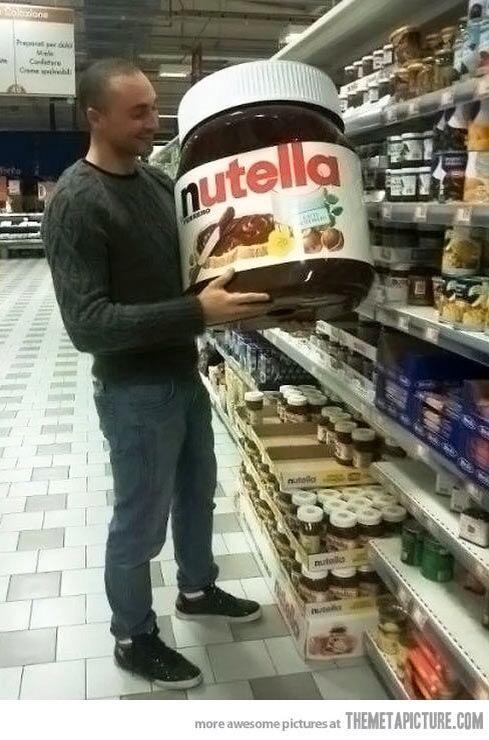 Futalors's tweet photo. Ça se trouve où ce pot de Nutella OMG 😍 http://t.co/gnegQhOpHu