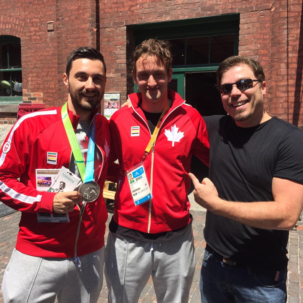 TorontoCityKey's tweet photo. Our #TeamCanada silver medalist Fencers got matching silver #KeyToTheCityTO to enjoy #Toronto! @DistilleryTO @TO2015 http://t.co/XjEDDMKuml