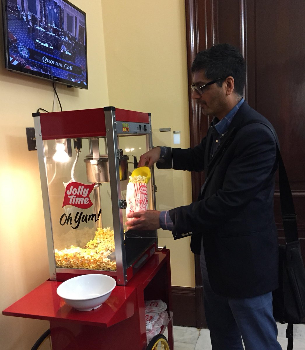 ambiogascouncil's tweet photo. #CaptiolHill never tasted so good! Office of @joniernst treated ABC members to some #popcorn
#biogas #DCFly-In http://t.co/286SVrUEpP