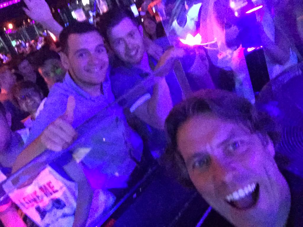 AaronCunns11's tweet photo. @JohnBishop100 Hi John, great meeting you in BCM last night, and thanks for the photo! #TopMan #Legend http://t.co/Wjiii7a9yn