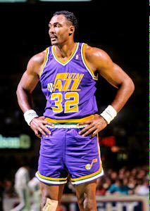 Happy Birthday to my favorite NBA player of all-time, the Mailman Karl Malone. Best PF ever. 