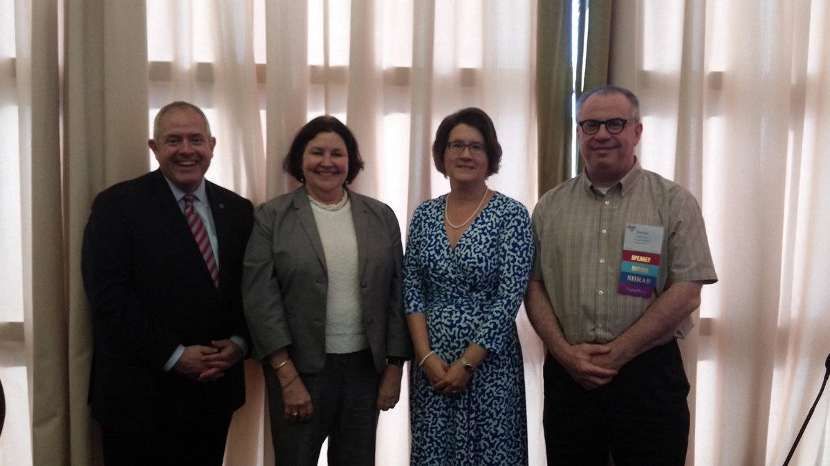 KYStateArchives's tweet photo. #KY State Archivist @bateag presents on Transparency & Appraisal of Govt. Records #NAGARA2015 @StateArchivists http://t.co/dyddtgkUki