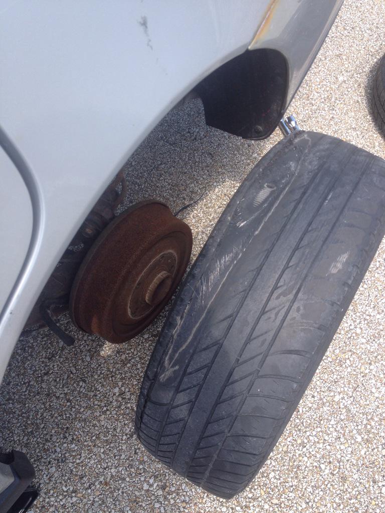 Buff_13's tweet image. Good news: accepted an internship with Northwestern Mutual
Bad news: this happened on the way home going 65...