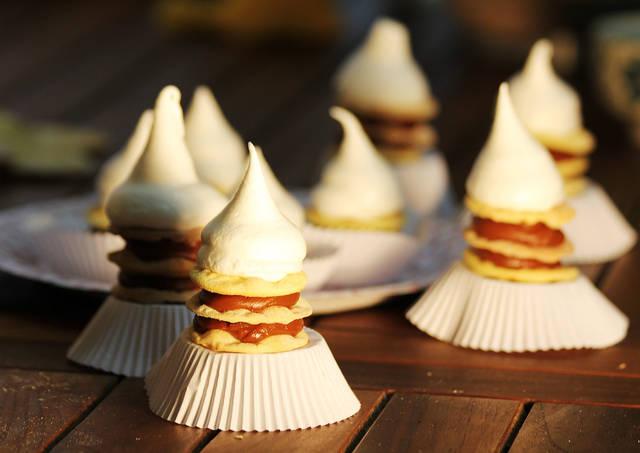 cookpadrecetas's tweet photo. Imposible resistirse a los #rogelitos o #MiniRogel de @esteficolombo https://t.co/GHYQ2y02Fc Para el fin de semana!! http://t.co/dog5ikNRO1