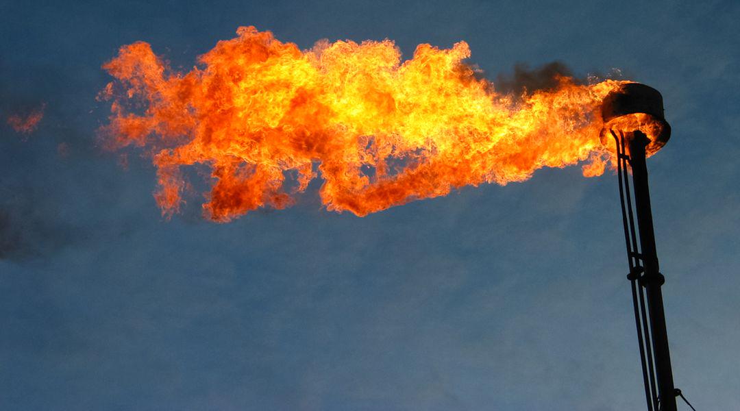 voxdotcom's tweet photo. Fossil fuel companies impose more in climate costs than they make in profits http://t.co/CE2CIrxbmP http://t.co/McVY0WvLOB