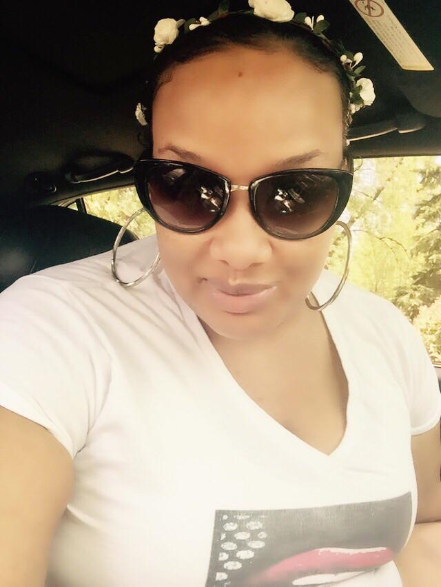 beemoniees's tweet image. Out and about fa a short moment! God be the glory and I'm feelin ok