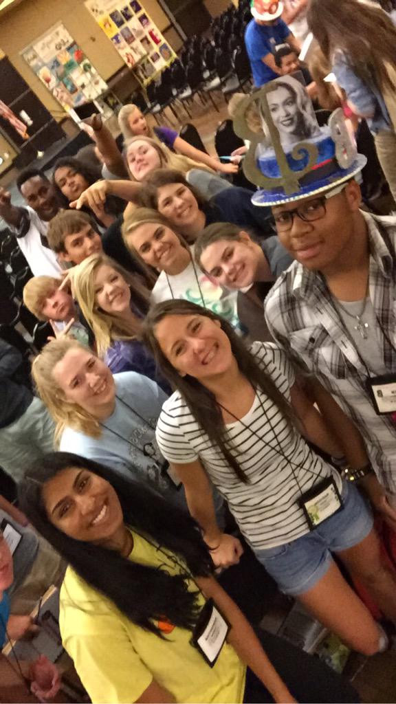 _ughmelissa's tweet photo. The most beautiful (inside and out) group of people you will ever meet #Unplugged15 #councilB http://t.co/XMI4QpVu4m
