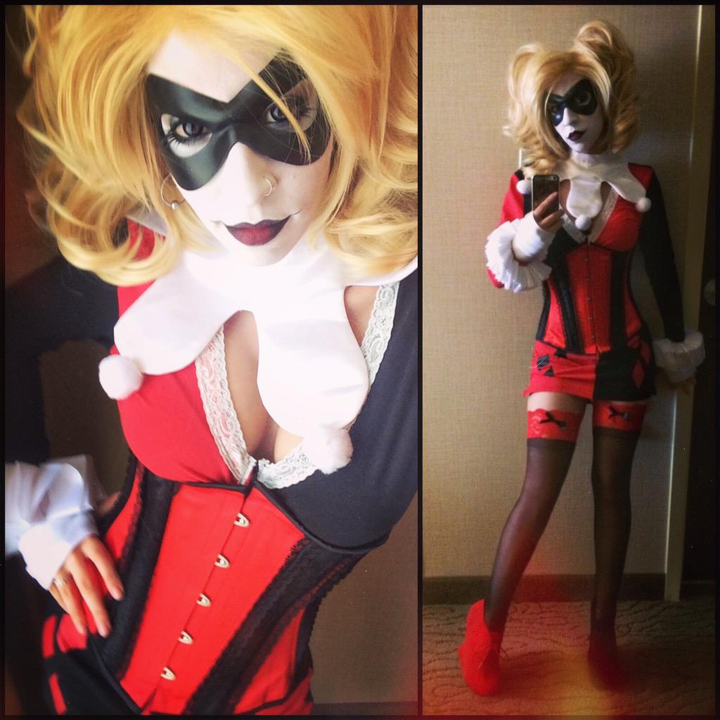 VividVivka's tweet image. Vroom vroom, puddin'... Ready to start @DallasGamingExp ❤️