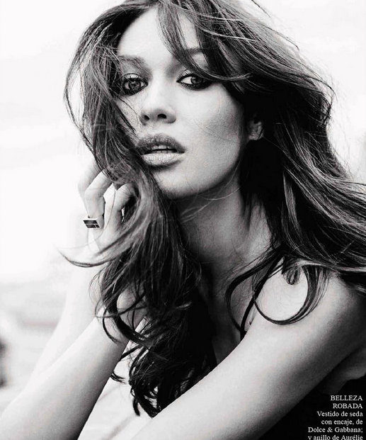 here is the original photo of <a href="/OlyaKurylenko/">Olga Kurylenko</a> from her interview! <a href="/VogueSpain/">Vogue España</a> (via barbarabaumel)