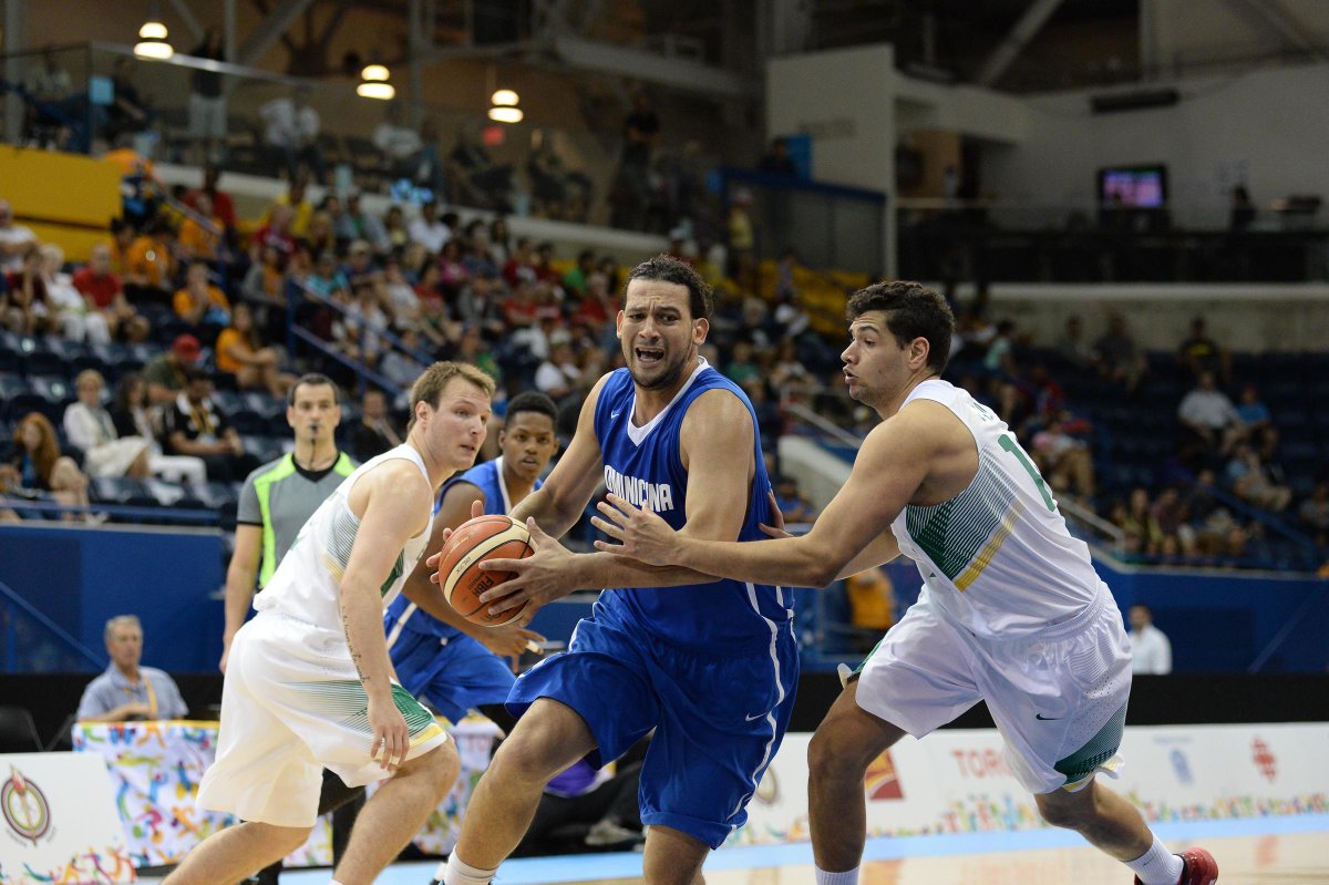 basketdom's tweet photo. FOTOS #DOM vs #BRA 

https://t.co/lnE8JQIiOt

#basketdom #TO2015 http://t.co/3qa4nykMNJ