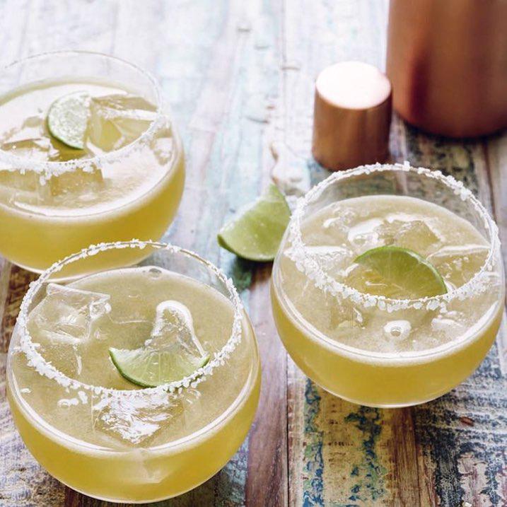 VigossUSA's tweet photo. Cheers to it being #Friday and #nationaltequiladay. Bottoms up! #happyhour #tgif #vigoss #happyfriday http://t.co/ocoKuVRxVn