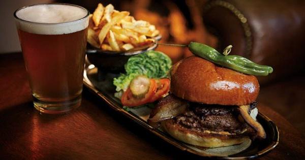 LastDropAZ's tweet photo. Snag our signature burger + a local draft for $16 during Beef &amp; Brew Fridays - every wk during #happyhour (4-7pm) http://t.co/pgbhB800bE