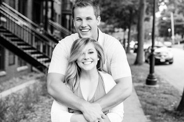 justjaredjr's tweet image. Yay! @ShawnJohnson just got engaged to boyfriend @andrewdeast! Congrats you two! jus.tj/p9w