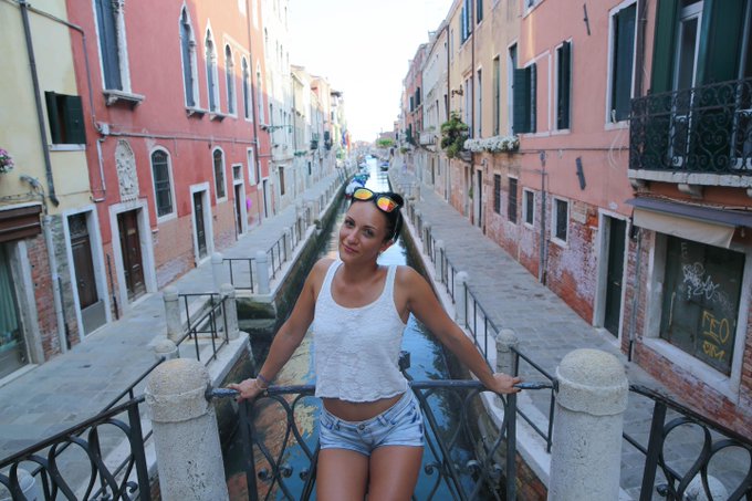 Sweet Venezia *.* http://t.co/l6y71nbYOZ<a href="/tag/footjob"class="tags"><span>#footjob</span></a>
