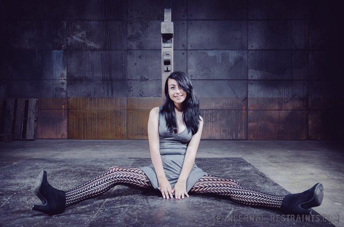 Yay bondage @raindegrey http://t.co/DdY5Lj1mLn<a class="tags" href="/tag/raindegrey">@raindegrey</a>