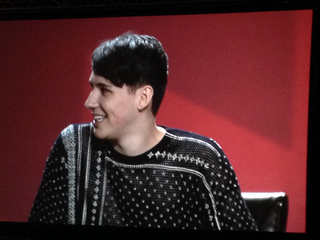 GUFilmProf's tweet photo. @danisnotonfire on value of digital past #messagetomypastself #powerofwords #VidCon http://t.co/8OXlY0TnQe