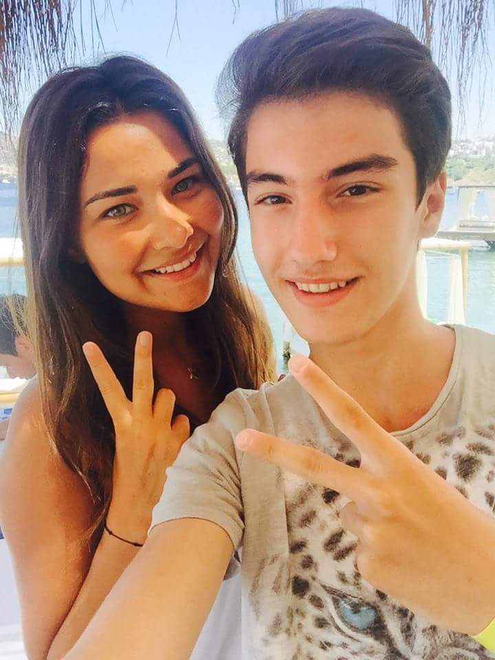 hakannhatipoglu's tweet photo. Birtanecik ablam, maviş gözlüm ya 😍 @HatipogluGizem http://t.co/Q7blAOqCw1