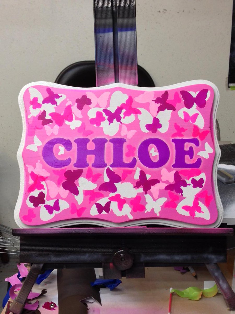 timothyellis412's tweet photo. Airbrushing, it's not all skulls and spiders!#butterflies#girly stuff# I feel pretty http://t.co/vsS8Pb4pCk