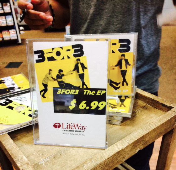 MaxArtGroup's tweet photo. @3for3 was at @LifeWayStores today signing physical copies of their EP! Head to your local Lifeway to pick up a copy! http://t.co/zMh1Fo4qbj