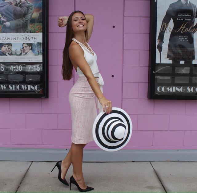 AlexLinfashion's tweet image. Pencil skirt and halter tops make a perfect pair for movie date 😉 #AlexandraLin #alexandralindesign #sarasota #fl