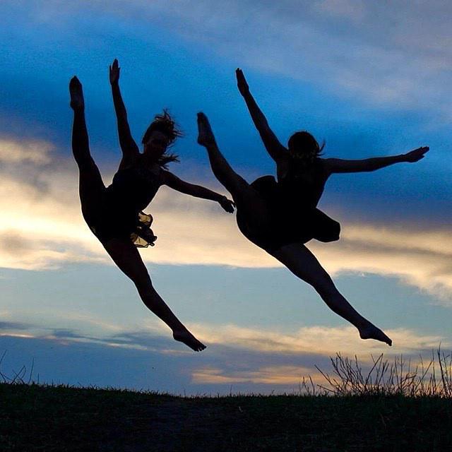 PictureWichita's tweet photo. #PictureWichita #CaptureICT #ICTsilhouettes photo by : @agsteed4 // Theme: #Silhouettes
Tag your photos to : #IGWi… http://t.co/4ReBROUqIy
