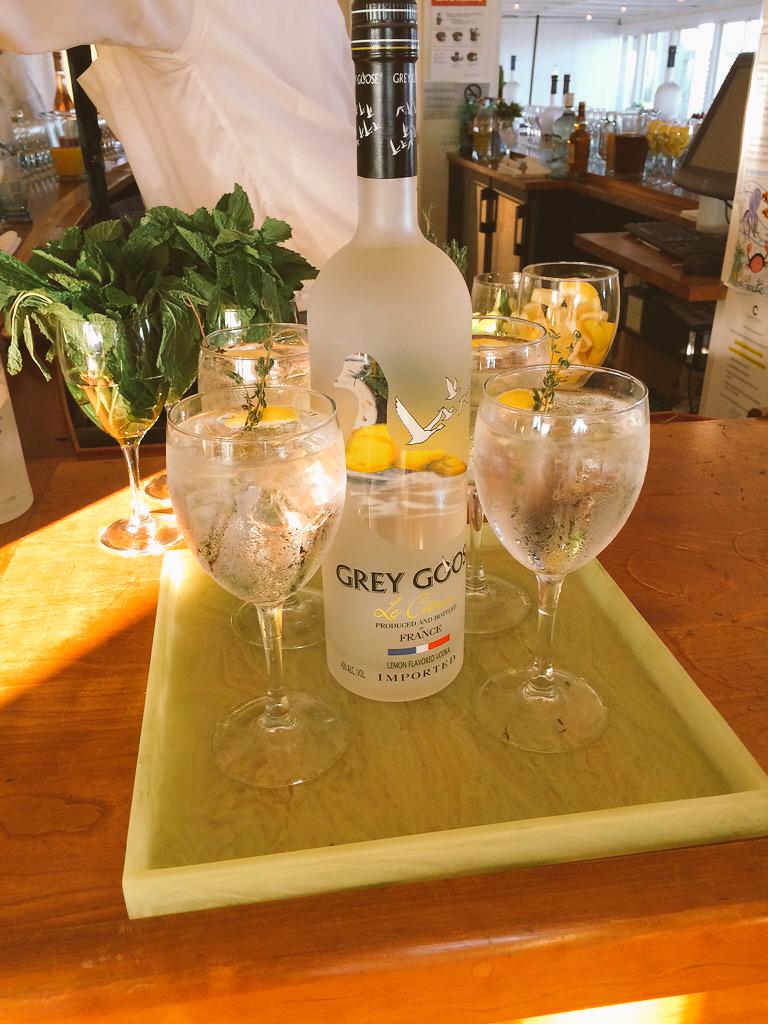 HamptonsMag's tweet photo. Tonight we're sipping on delicious @GreyGoose Le Citron &amp; Soda #HamptonsMagEvents http://t.co/cK3yXPecm9