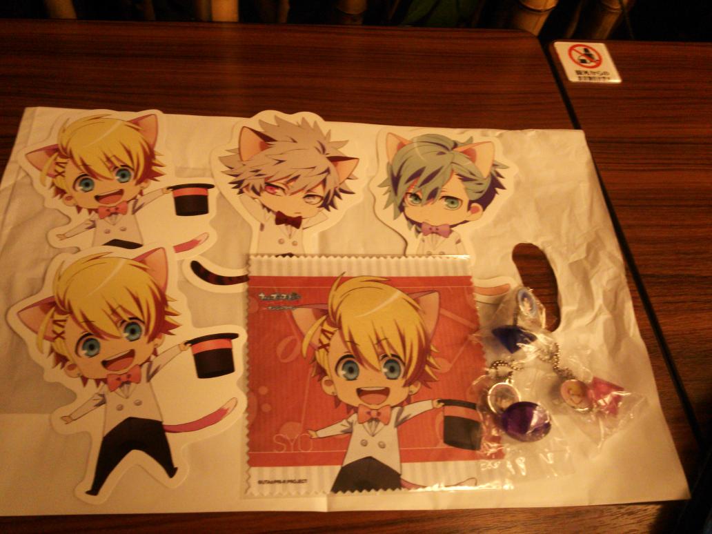 StrishAi's tweet image. うたの☆プリンスさまっ♪×ナンジャタウン
に来ていますっ(ﾉ*°▽°)ﾉ
翔ちゃんのご飯と藍ちゃんのパフェは美味しかったけど龍也さんのチョコケーキが微妙でした（笑）
二枚目はガシャポンの結果