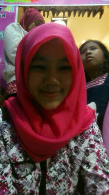 oshiin_puteri's tweet photo. Susah dibedain melek sama merem -_- http://t.co/ymS2IBvLt2