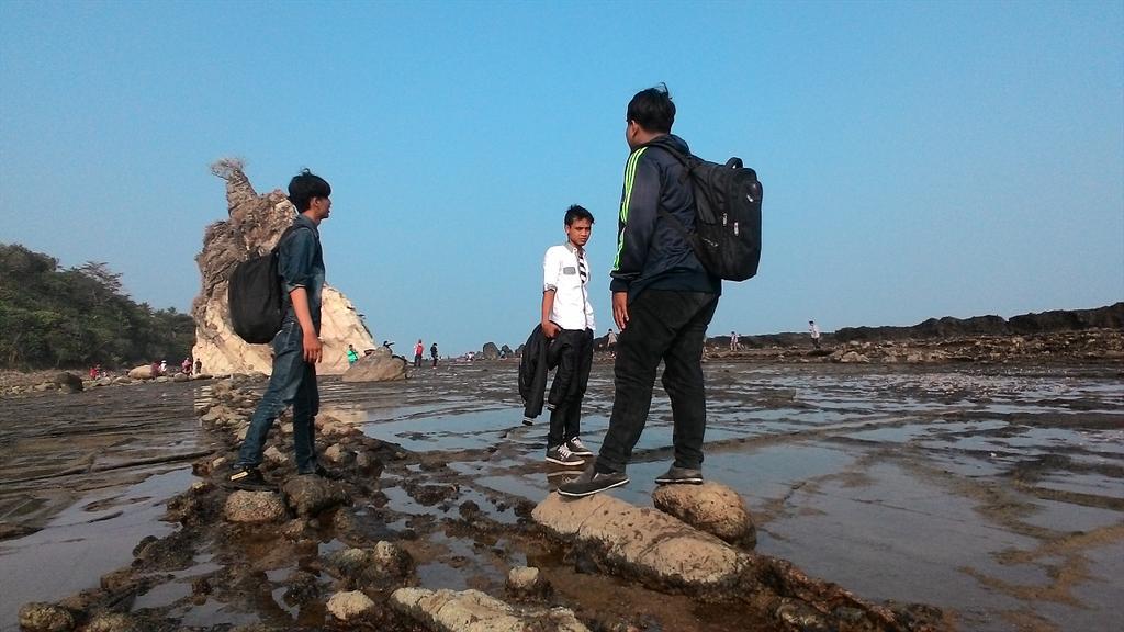 khresnaHM's tweet photo. Sawarna http://t.co/1GnzPEcuWc