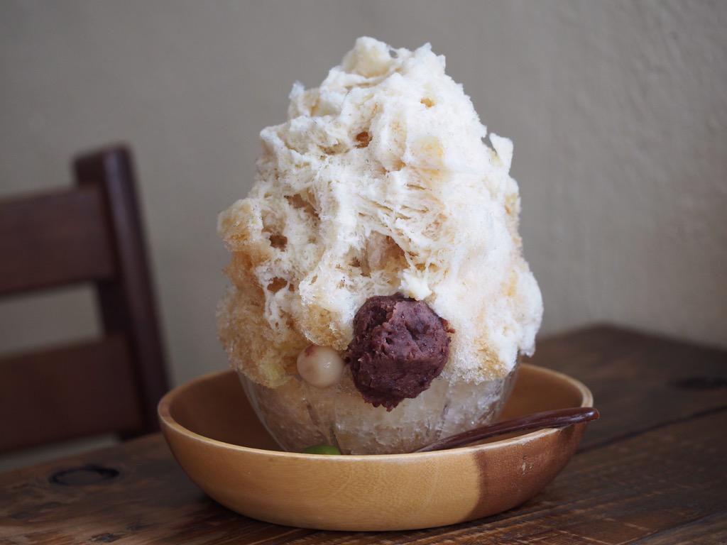 スイーツハンター月ウサギ 沖縄にある飯カフェ サンスーシー のほうじ茶 アセロラ尽くしの贅沢かき氷 Http T Co Rsbolcbbne かき氷 カキ氷 沖縄 サンスーシー ほうじ茶 アセロラ Http T Co Ngkcnz4ip6