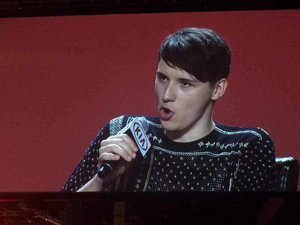 prismboo's tweet image. the amount of heart eyes howell during the panel got me like