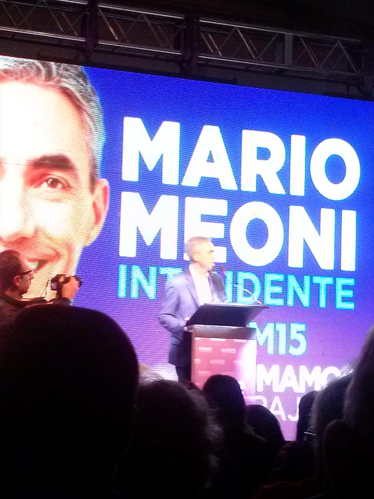 ALFONSINA_I's tweet photo. Presentacion de lista de candidatos en Junin. Vamos @mariomeoni !!! #Meoni2015 #Massa2015 @SergioMassa http://t.co/hdzUGSCtPc