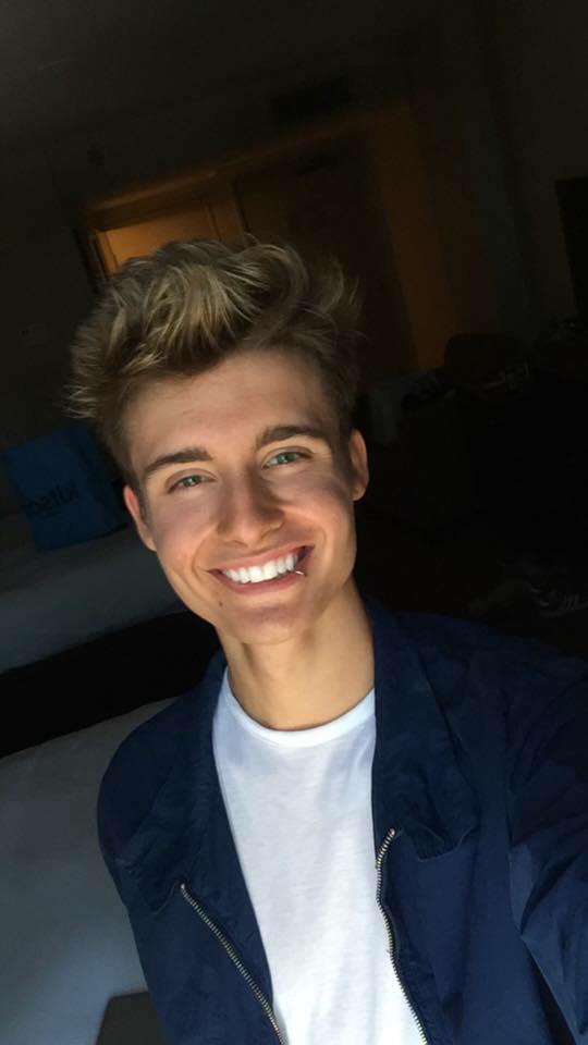 WColliner's tweet image. Hey COLLINER  smile :) 
@WeeklyChris