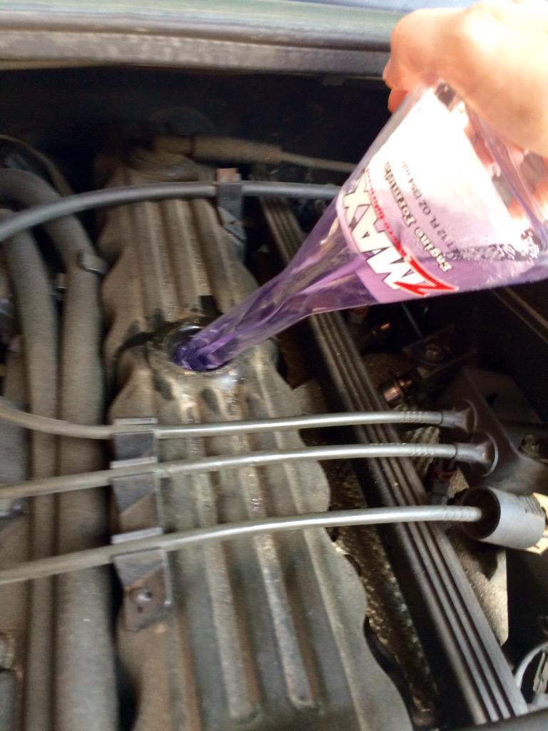 MisszMAX's tweet photo. #OilChanged✅ #zMAX in Engine/Fuel System✅ #Easy #ReduceDeposits #RestorePower #SaveGas #ExtendEngineLife #StillClean💅 http://t.co/uVCT3kKft1