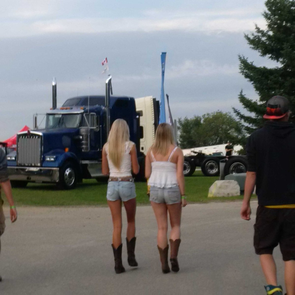 Sharon_Grose's tweet photo. #Fergustruckshow #summertime #tradition #WellingtonCounty #trucks #countryevent #Ontariotravel Fergus #agmorethanever http://t.co/9N0a4LsnMi