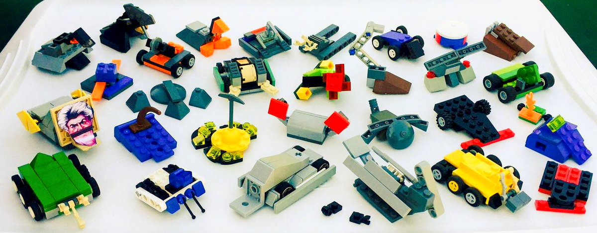 BattleBots's tweet image. Can you find all 24 #BattleBots? Bonus points if you can find all 4 alternates. LEGO awesomeness from Team Splatter