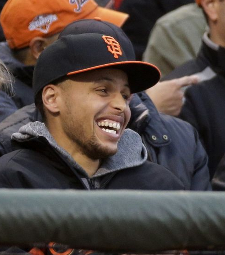 BrooksKnudsen's tweet photo. Imagine Curry sitting front row in his #SFGiants cap right now. Reddick would have a meltdown. #RightInTheJugular http://t.co/G8VU3jAB3g