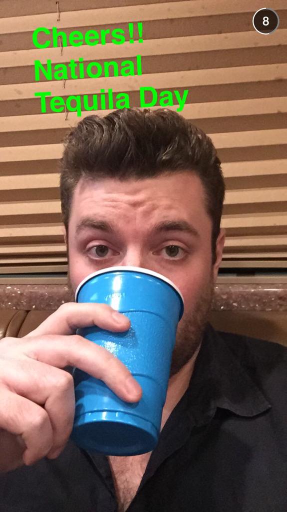 pjt0212's tweet photo. #NationalTequilaDay @ChrisYoungMusic #ImComingOver #Ruckus2015 http://t.co/Vtlrbtvo0W