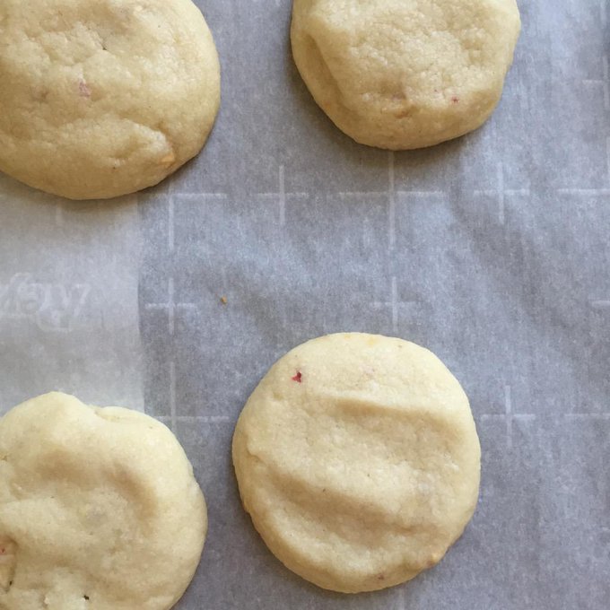 Cookie ice cream sandwich bar, anyone? http://t.co/q3t3rezZDy<a href="/tag/mvsales"class="tags"><span>#mvsales</span></a>