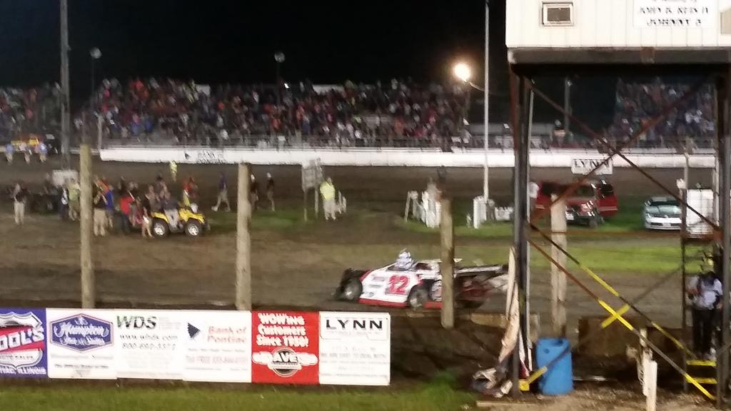 pe_davis1's tweet photo. Inaugural #FALSBrawl winner on Night 1 of the 26th #PDC The #FlatlandFlash B12 Kevin Weaver http://t.co/qHEc5DYVsr