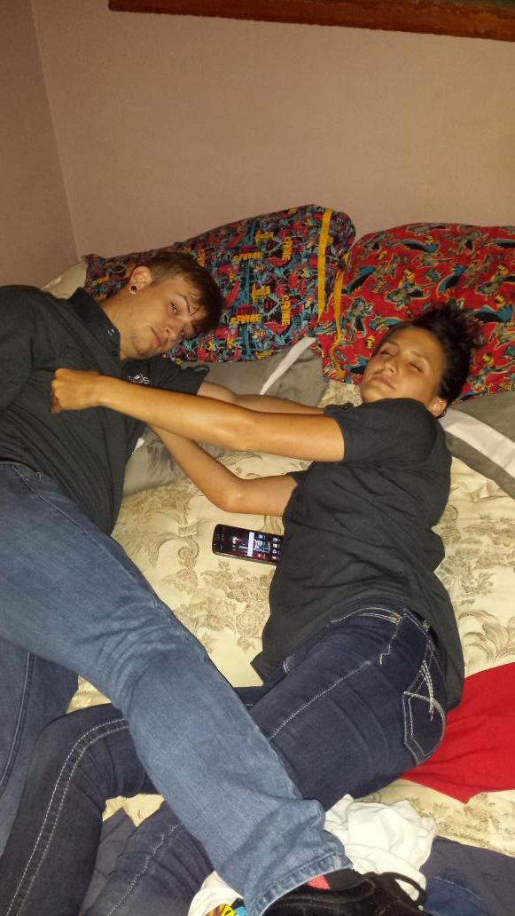 kaykay127's tweet photo. Just wishing we could lay with you @JLAwesome @SuperRabiesGirl @Zach_Stem http://t.co/tg5gcL3nor