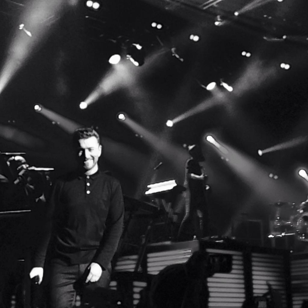 _ltayl's tweet image. If I could just rewind and relive tonight all over again, I would...I so would @samsmithworld