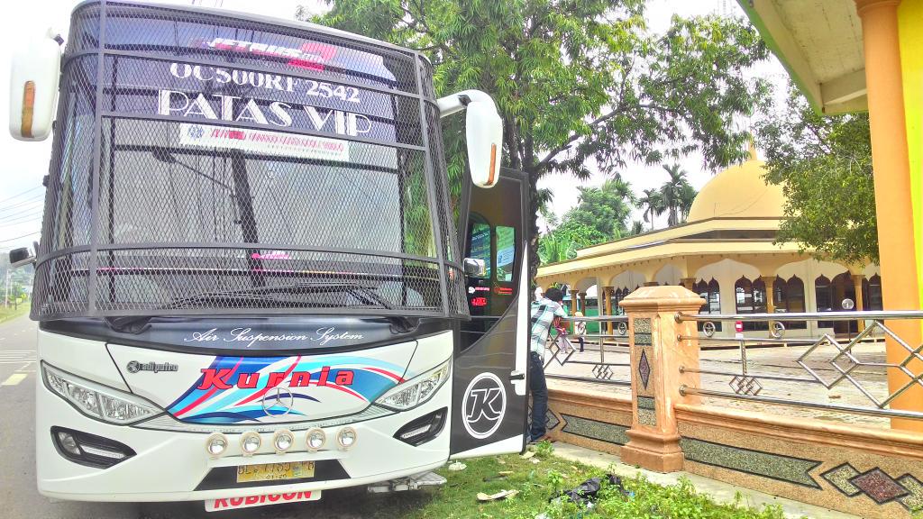 azmuol's tweet photo. Mungkin ini lebih tepat ya min @SukaFotoBis 😊 #MybusMyramadhan http://t.co/t2Qq8hVjoB