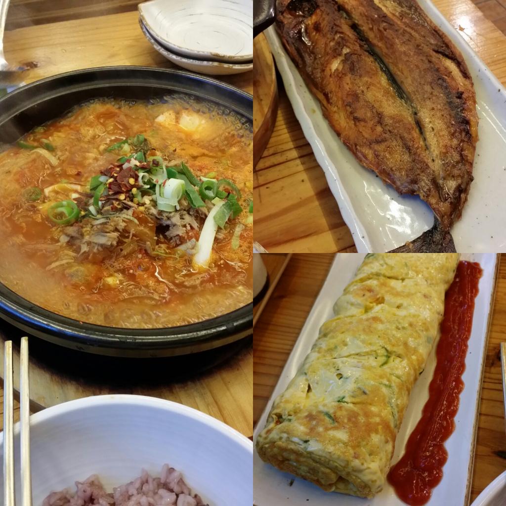 김치찌개 식사 냠냠해요ㅎㅎ