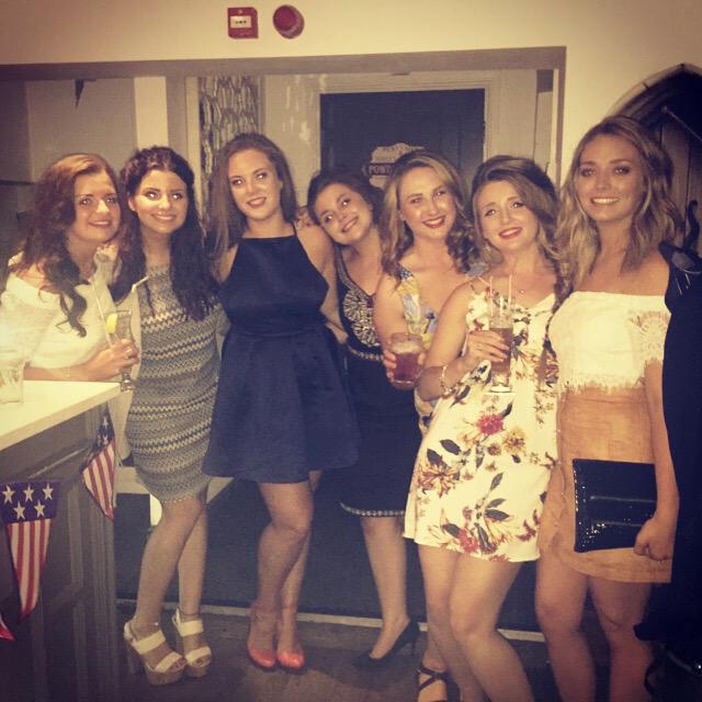amyreesey's tweet photo. Had the best night with my girls ❤️ http://t.co/iROHgRNhFk