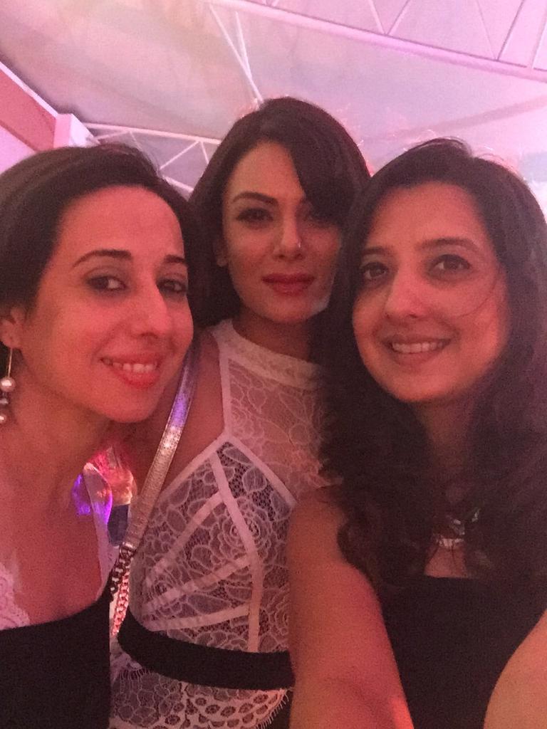 AbhdOfficial's tweet photo. Thank u @anchalk & Vabeez for an amazing time at the #RunwayNight by @MarketcityKurla . Such a fab event! http://t.co/u5Vx6dsTv3