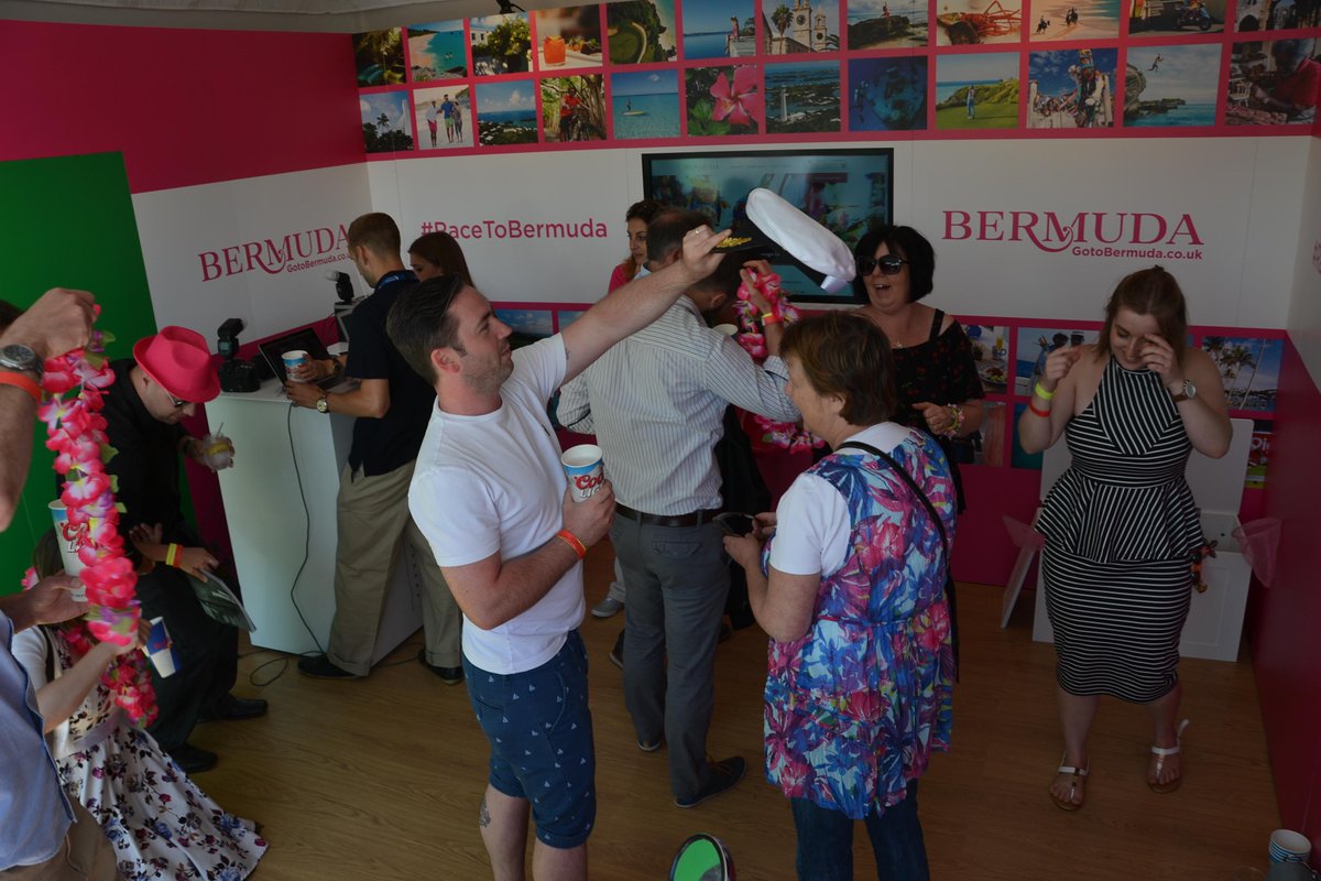 victoriaisley's tweet image. The #RacetoBermuda is on at #ACWSPortsmouth. Swing by @Bermuda stand to be transported to the island. @americascup