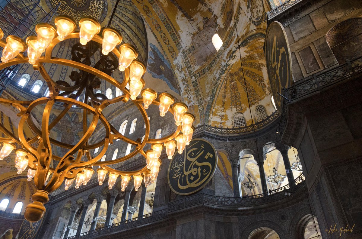 farcivilian's tweet photo. Looking up inside the Hagia Sophia (built 537) in #Istanbul #Turkey #museums #photography http://t.co/J2007aF8yg