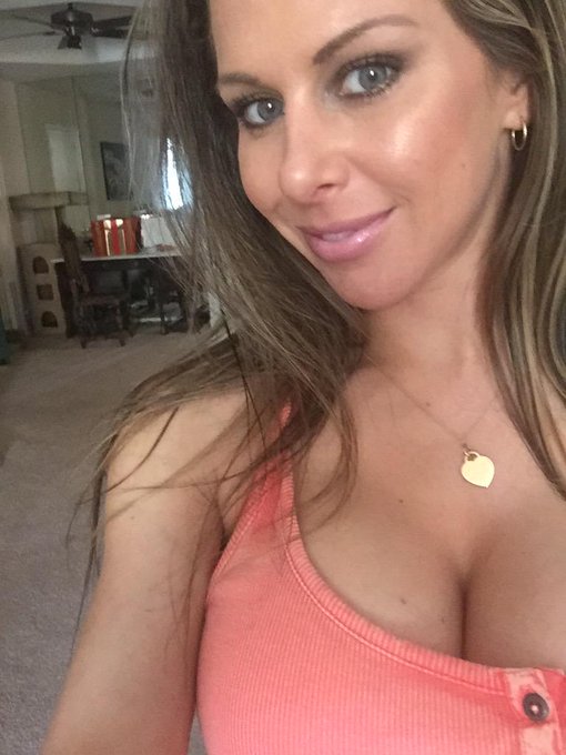 Did I tweet this one ?? http://t.co/A2bXUNm6Va<a href="/tag/whoa"class="tags"><span>#whoa</span></a>